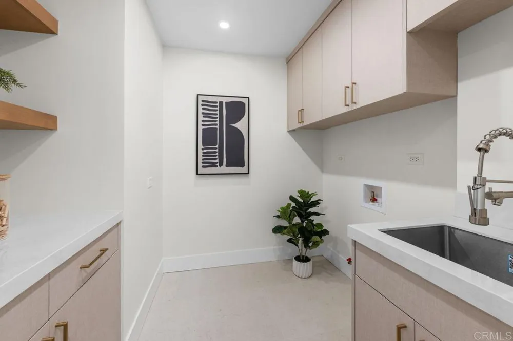 5875 La Jolla Mesa Drive La Jolla, CA 92037