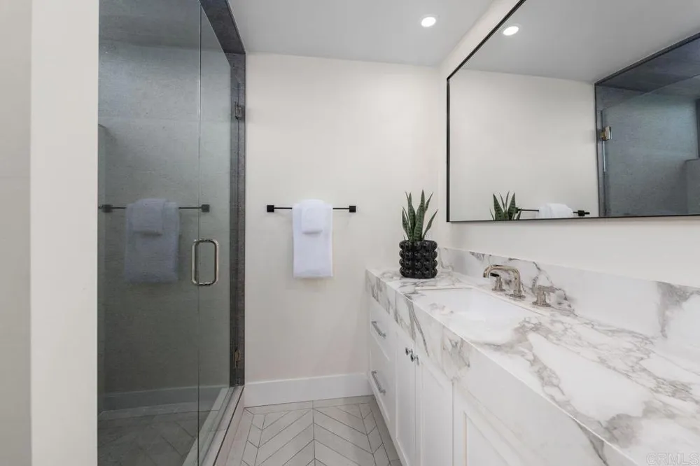 5875 La Jolla Mesa Drive La Jolla, CA 92037