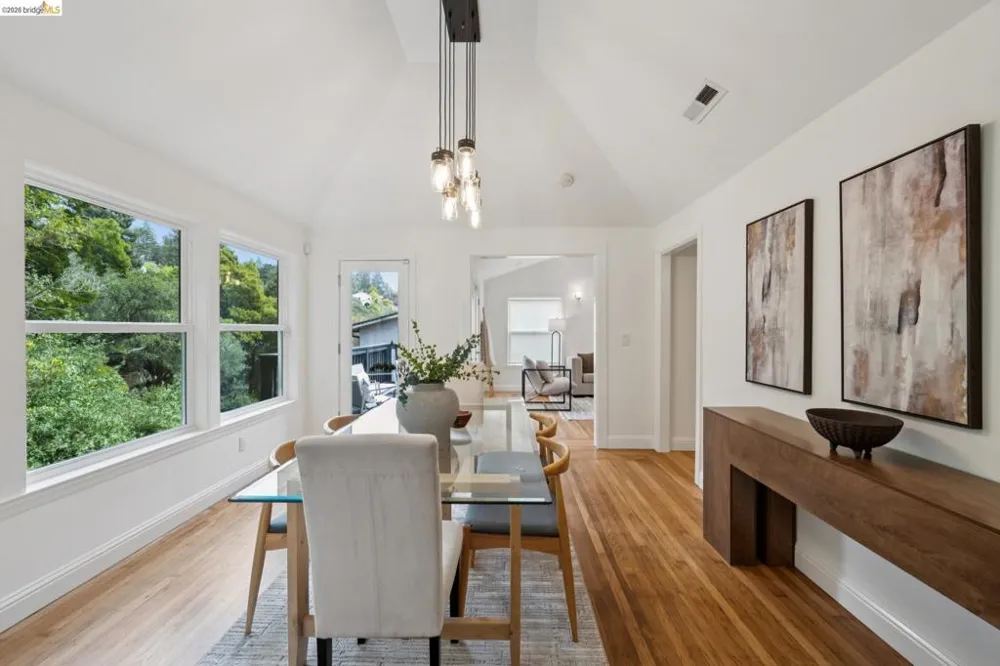 15 Edgecroft Rd Kensington, CA 94707