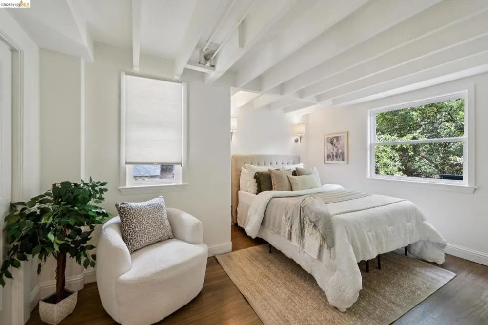 15 Edgecroft Rd Kensington, CA 94707