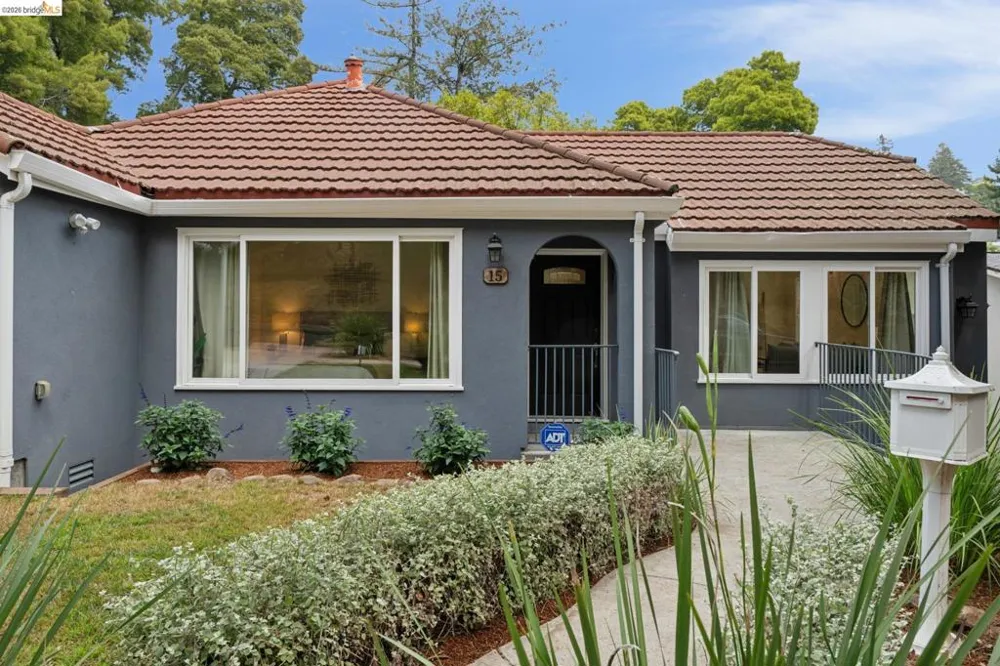 15 Edgecroft Rd Kensington, CA 94707