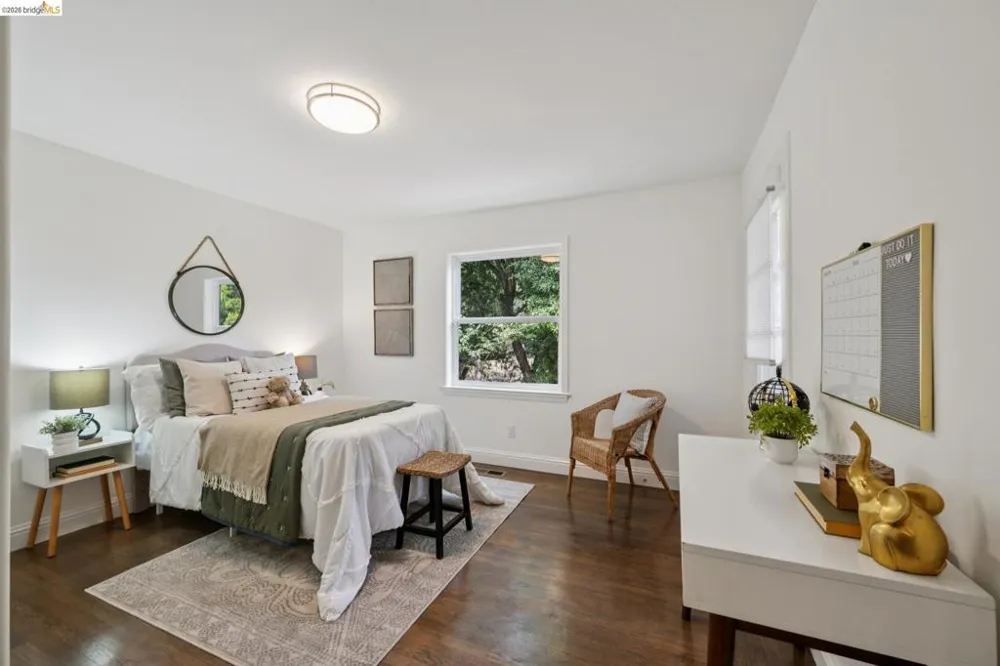 15 Edgecroft Rd Kensington, CA 94707
