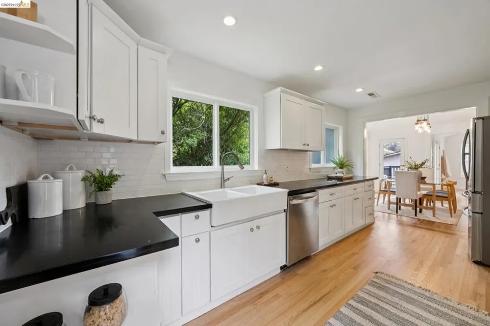 15 Edgecroft Rd Kensington, CA 94707