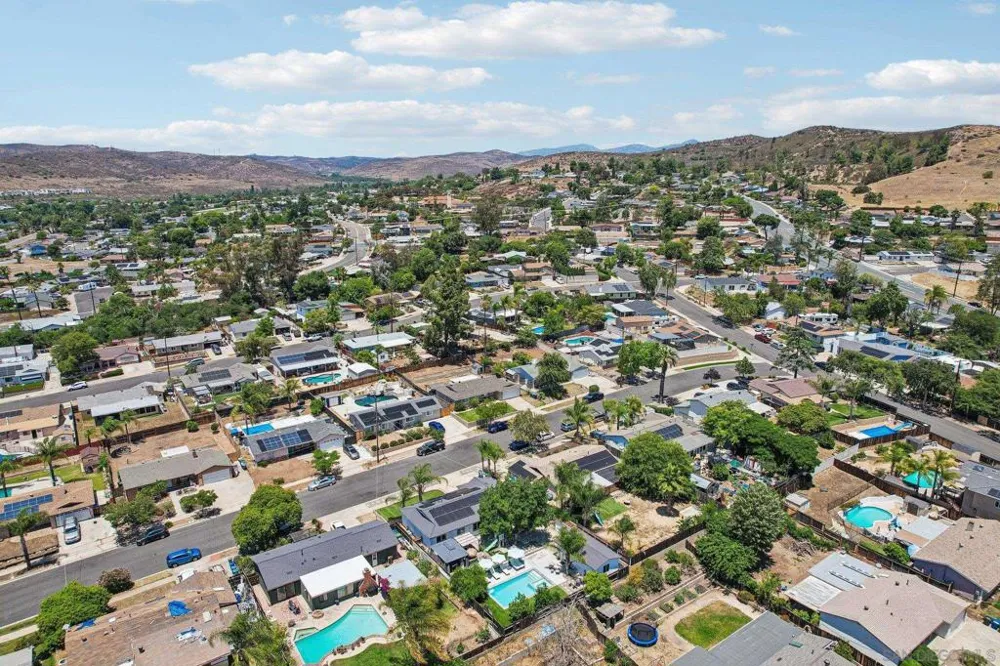 9239 Bellagio Rd Santee, CA 92071