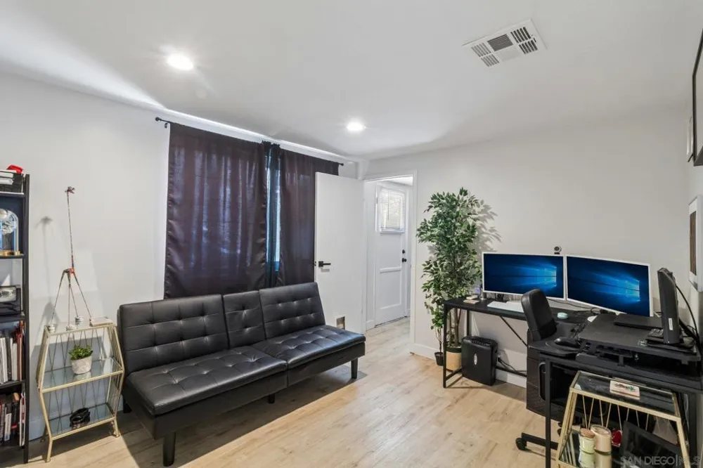 9239 Bellagio Rd Santee, CA 92071