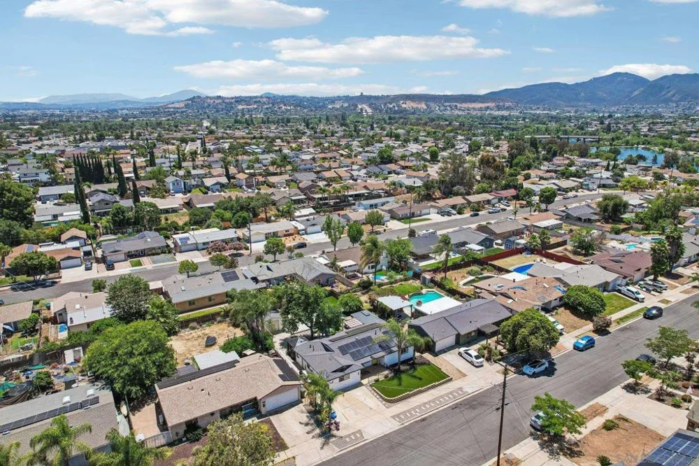9239 Bellagio Rd Santee, CA 92071