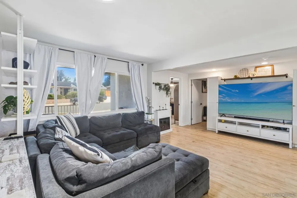 9239 Bellagio Rd Santee, CA 92071