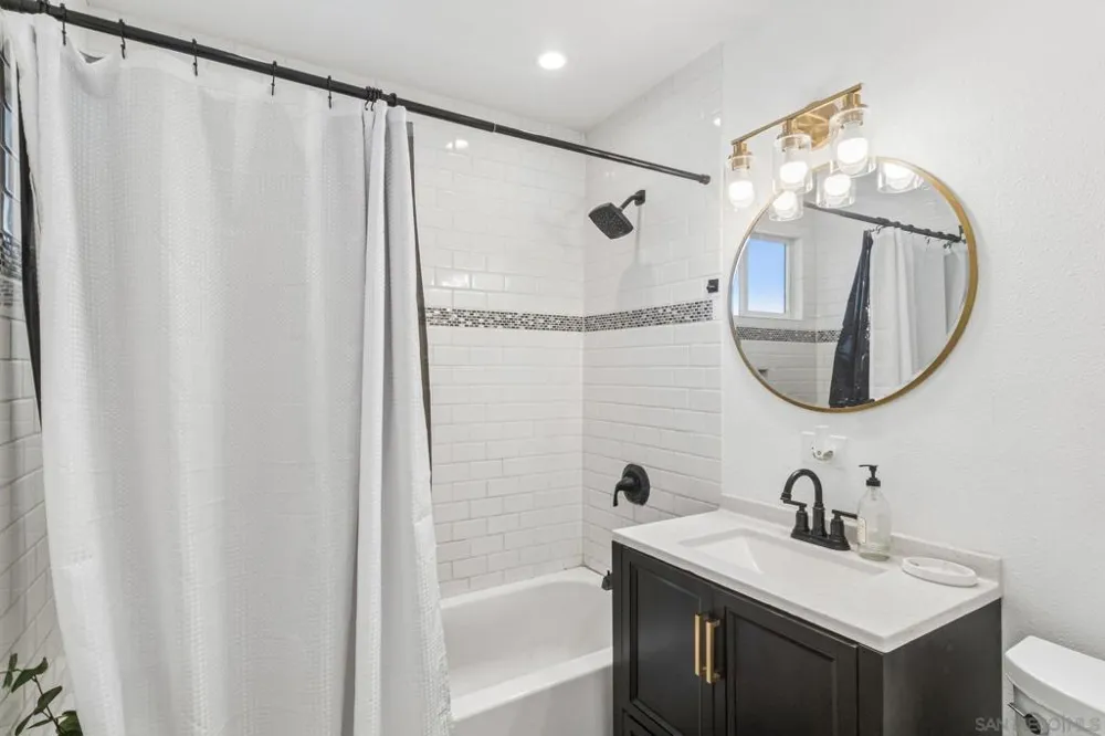 9239 Bellagio Rd Santee, CA 92071