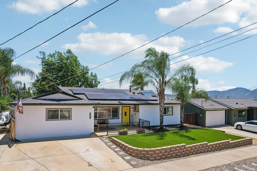 9239 Bellagio Rd Santee, CA 92071