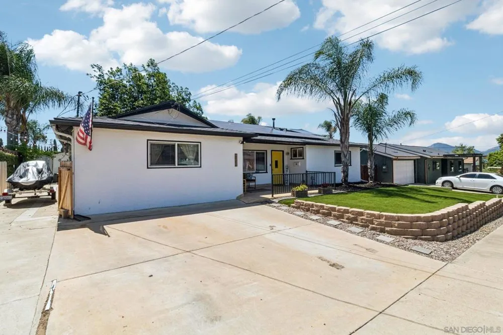 9239 Bellagio Rd Santee, CA 92071