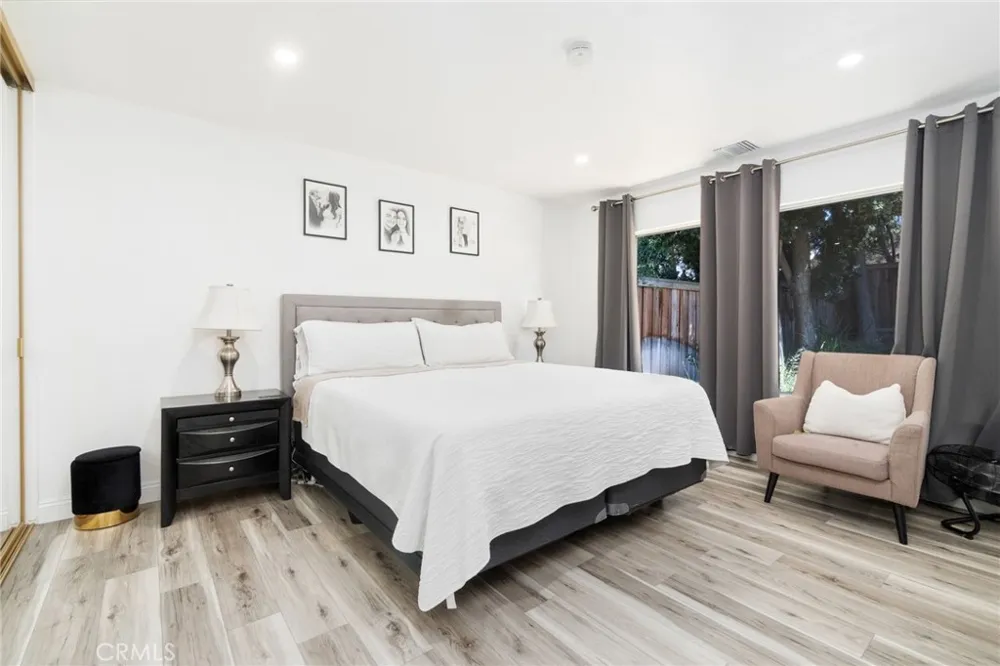 4331 Rafael Irvine, CA 92604