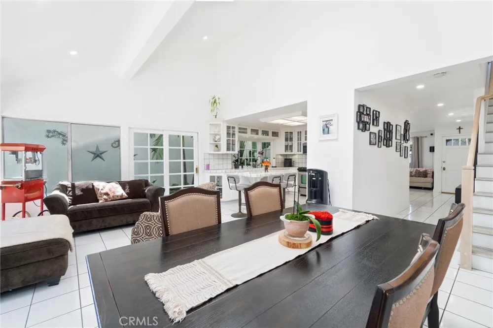 4331 Rafael Irvine, CA 92604
