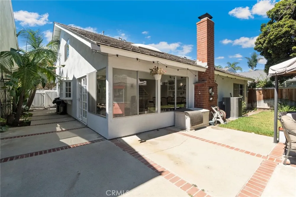 4331 Rafael Irvine, CA 92604