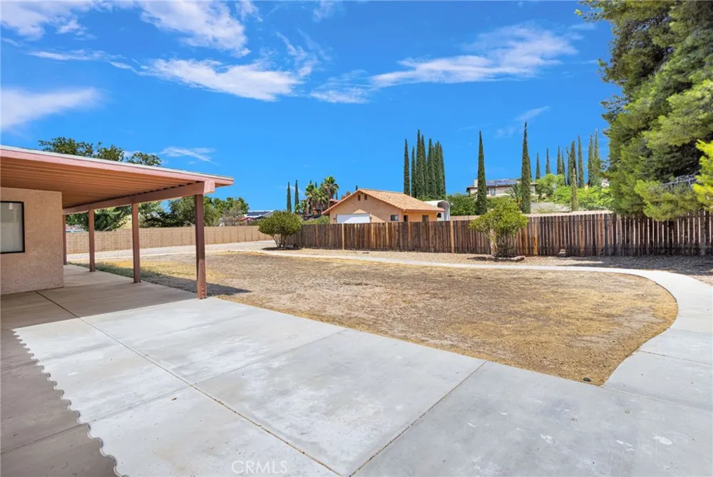 13425 Rincon Apple Valley, CA 92308