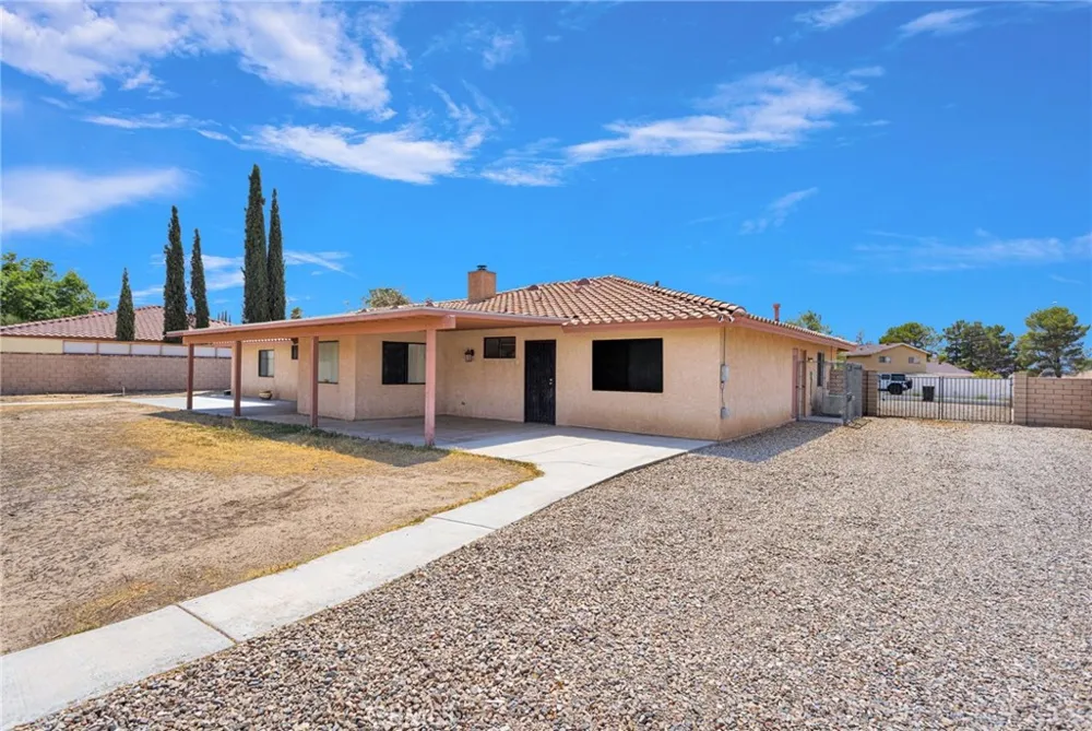 13425 Rincon Apple Valley, CA 92308