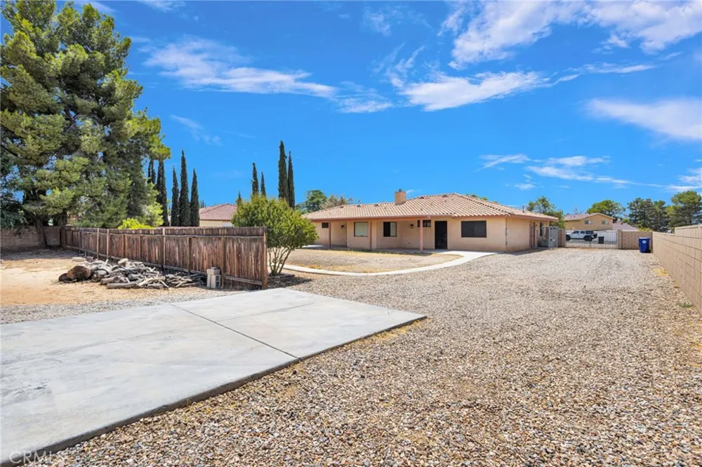 13425 Rincon Apple Valley, CA 92308