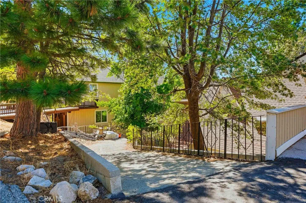 27809 Alpen Lake Arrowhead, CA 92352