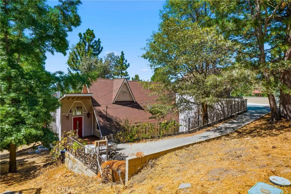 27809 Alpen Lake Arrowhead, CA 92352