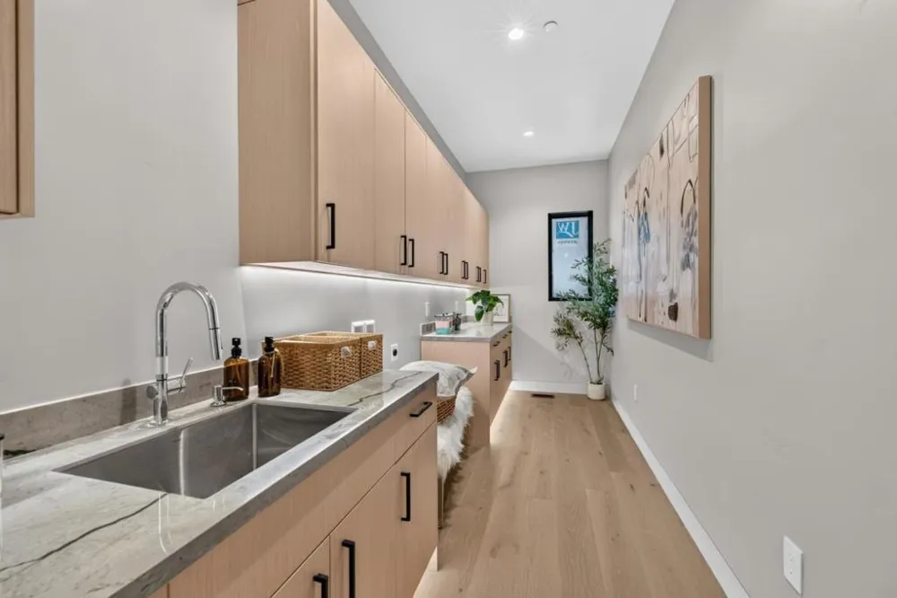 103 Sporleder Court Los Gatos, CA 95032
