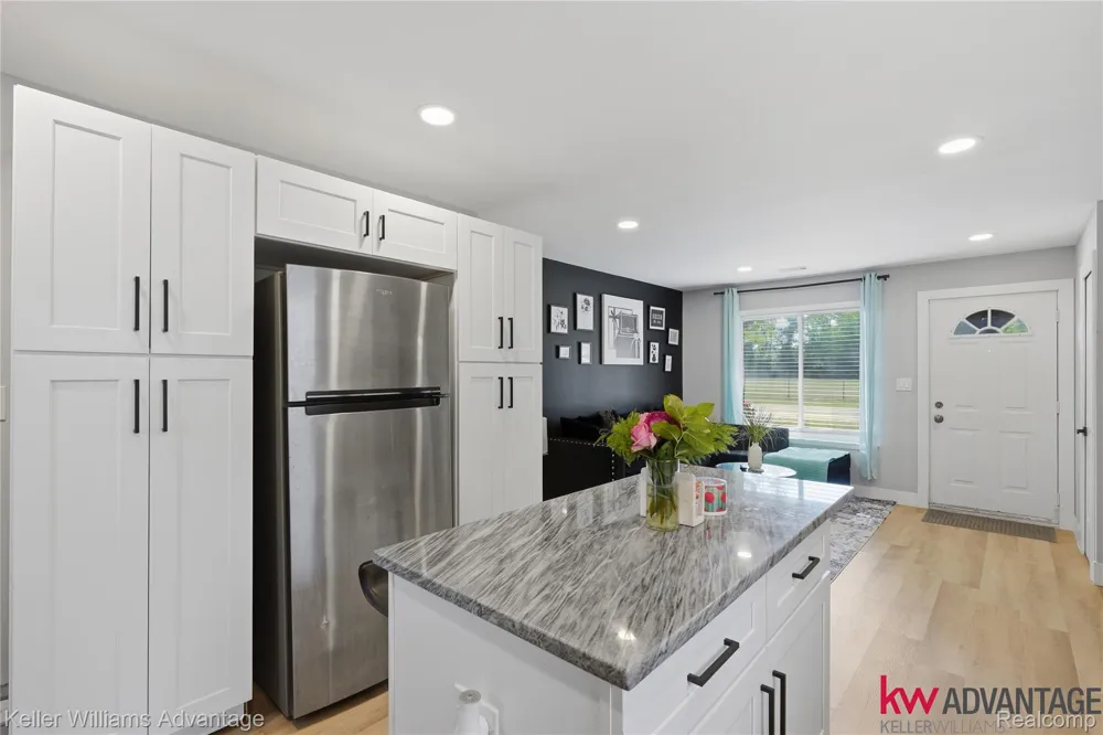 18450 Kinloch Redford Charter Township, MI 48240