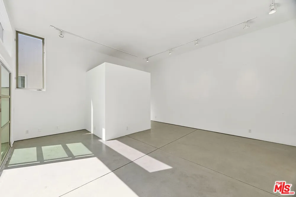 714 Kensington Road Santa Monica, CA 90405