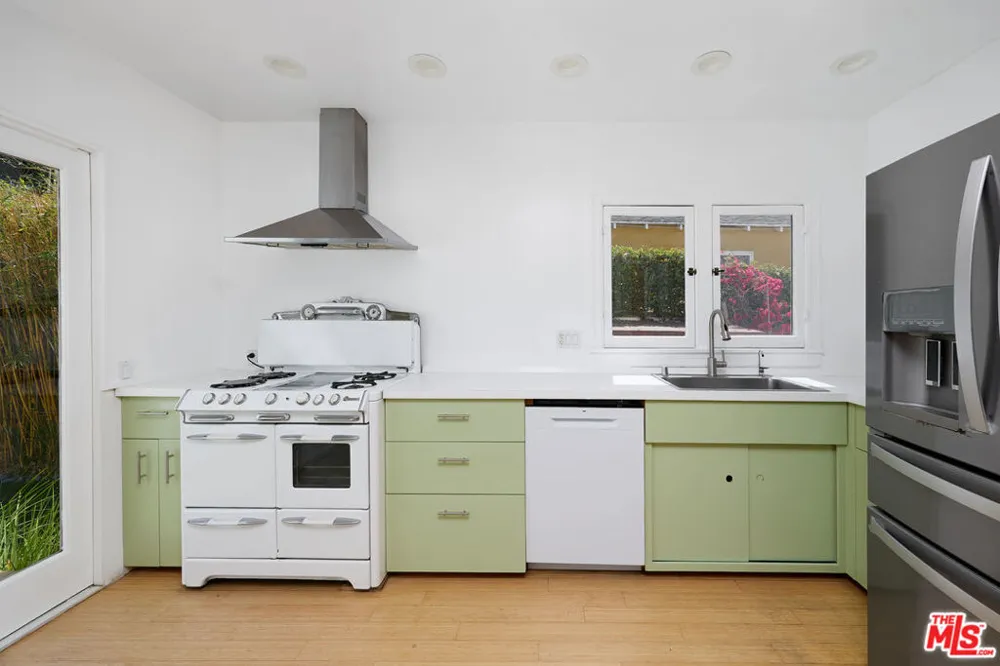 714 Kensington Road Santa Monica, CA 90405