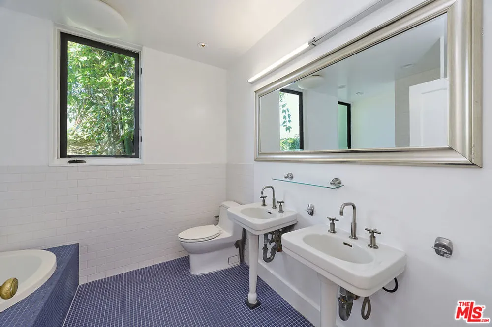 714 Kensington Road Santa Monica, CA 90405