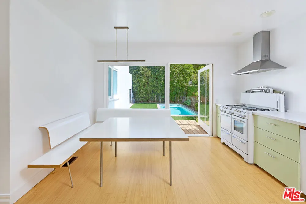 714 Kensington Road Santa Monica, CA 90405