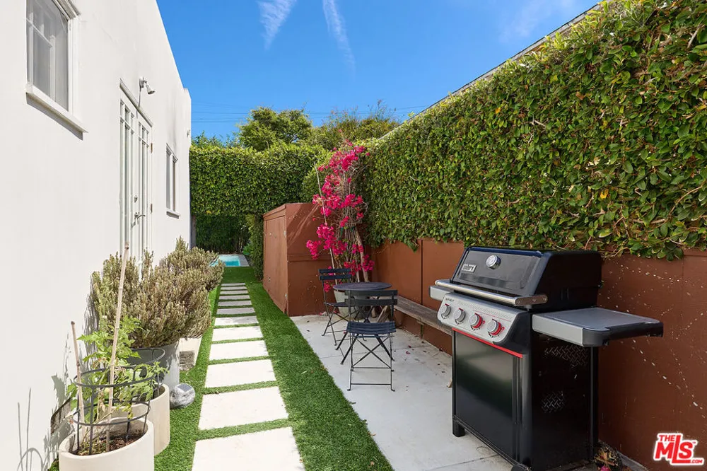 714 Kensington Road Santa Monica, CA 90405