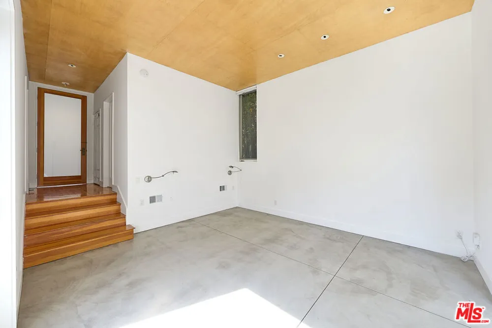 714 Kensington Road Santa Monica, CA 90405