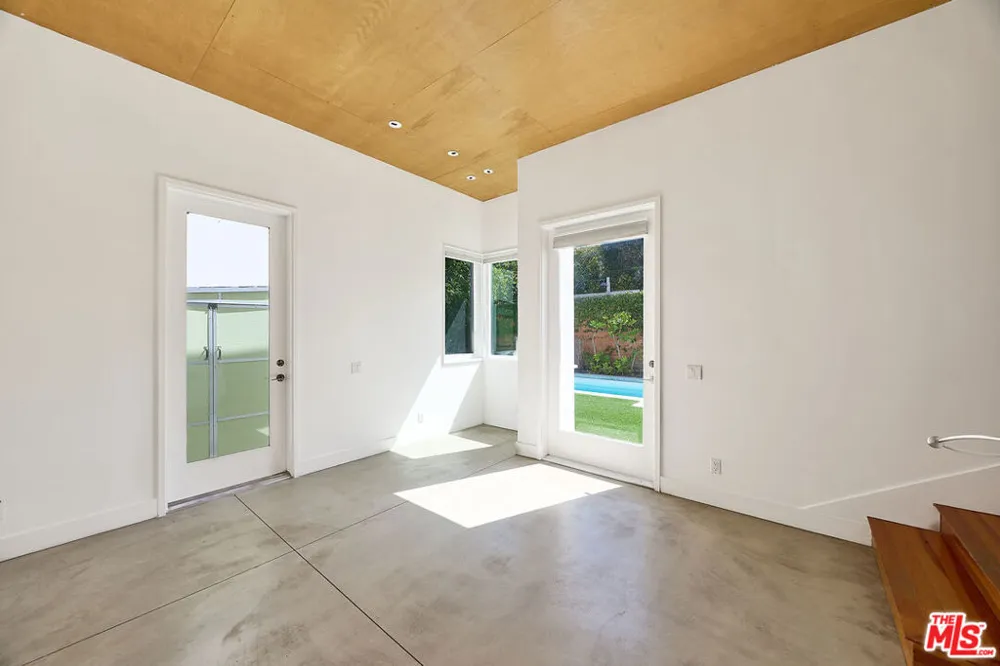 714 Kensington Road Santa Monica, CA 90405
