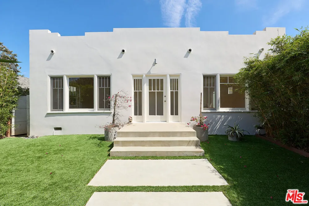 714 Kensington Road Santa Monica, CA 90405