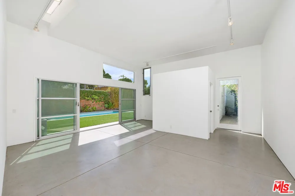 714 Kensington Road Santa Monica, CA 90405