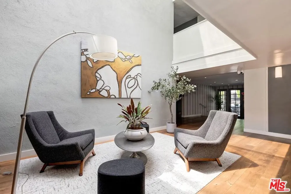 1134 Alta Loma Road #305 West Hollywood, CA 90069