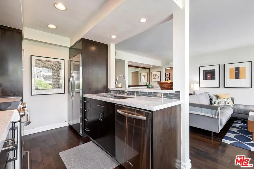 1134 Alta Loma Road #305 West Hollywood, CA 90069