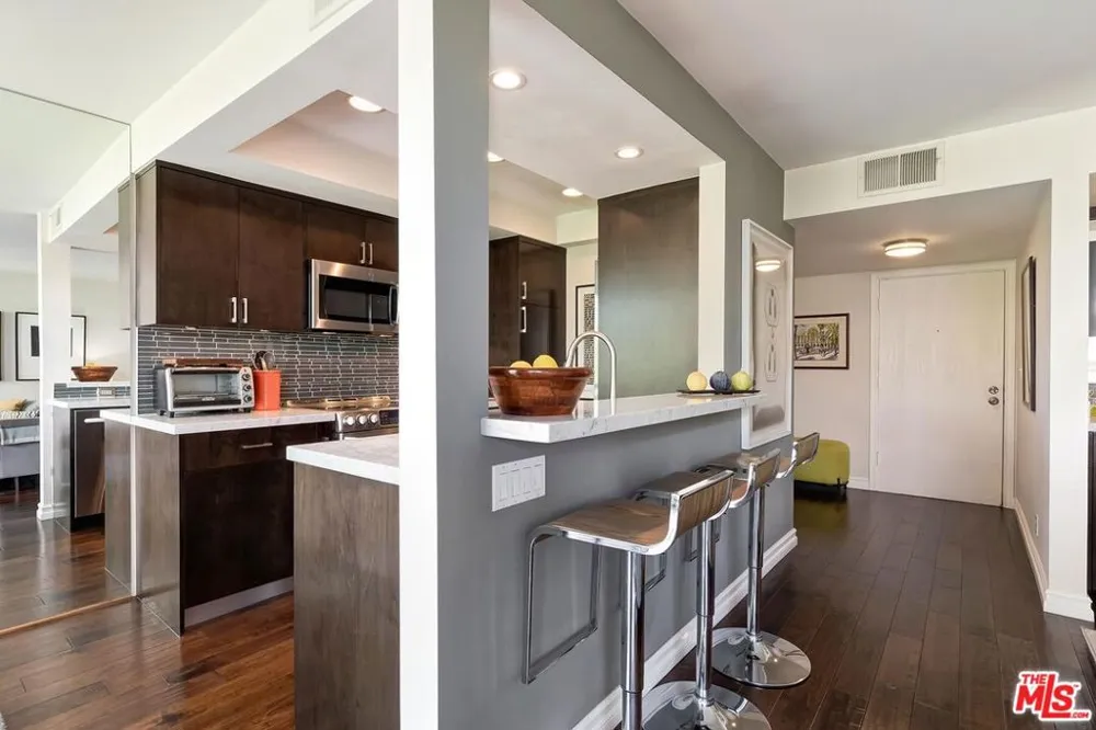 1134 Alta Loma Road #305 West Hollywood, CA 90069