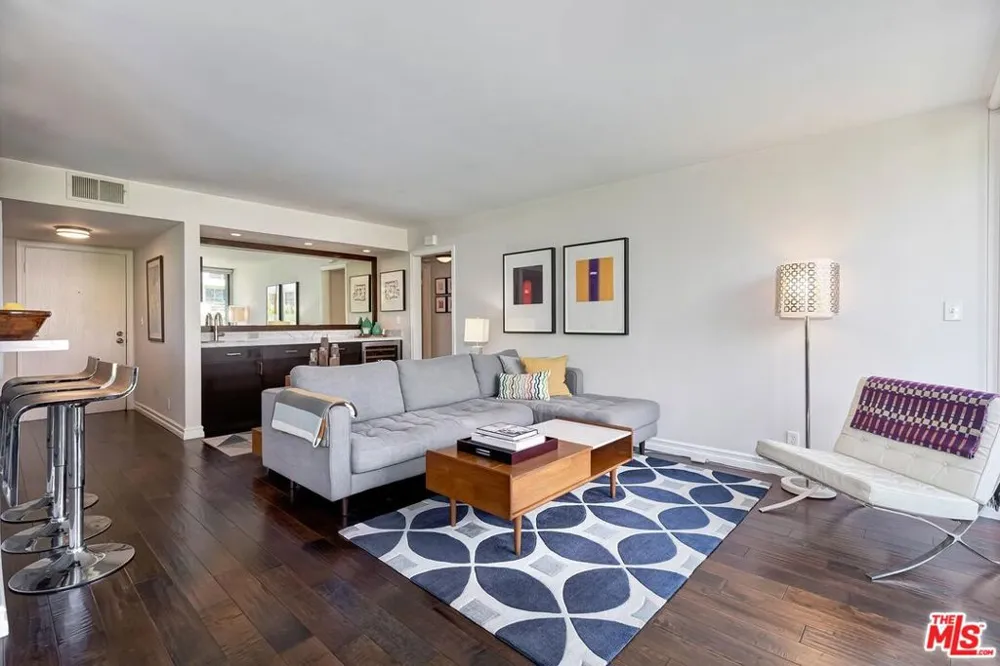 1134 Alta Loma Road #305 West Hollywood, CA 90069