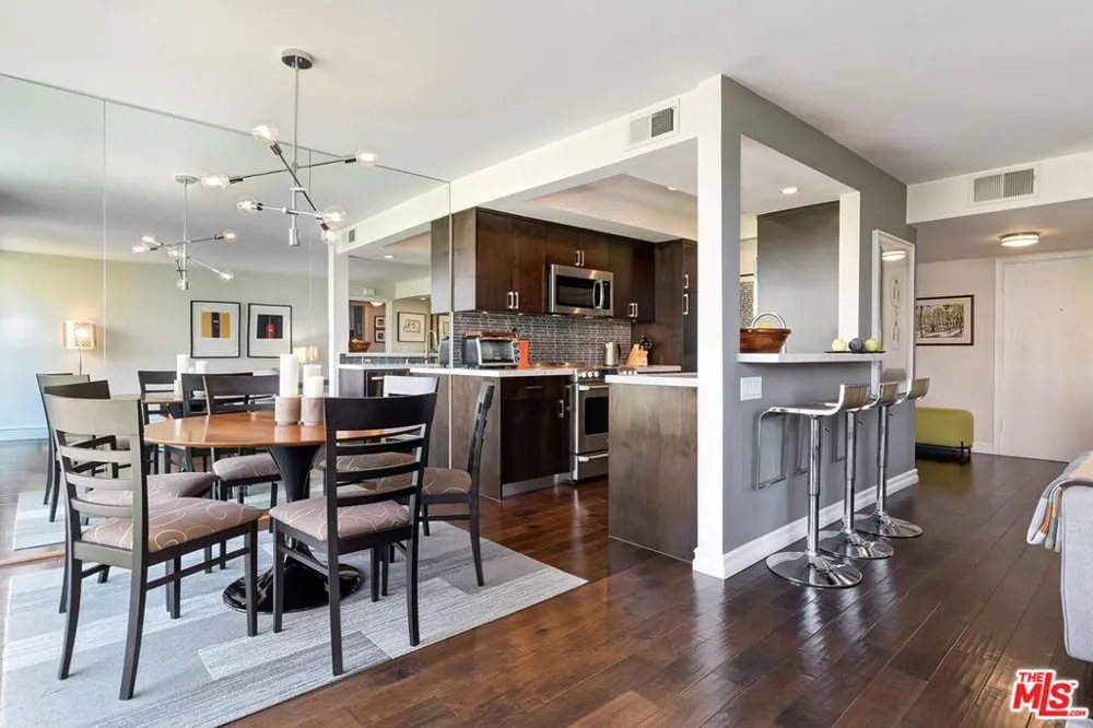 1134 Alta Loma Road #305 West Hollywood, CA 90069