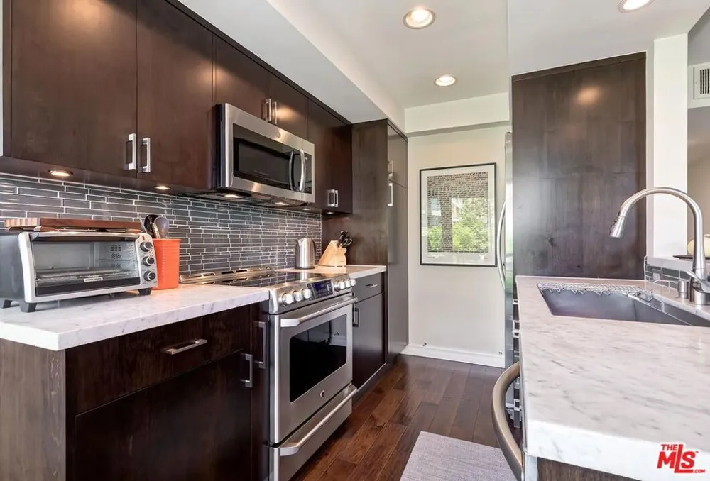 1134 Alta Loma Road #305 West Hollywood, CA 90069