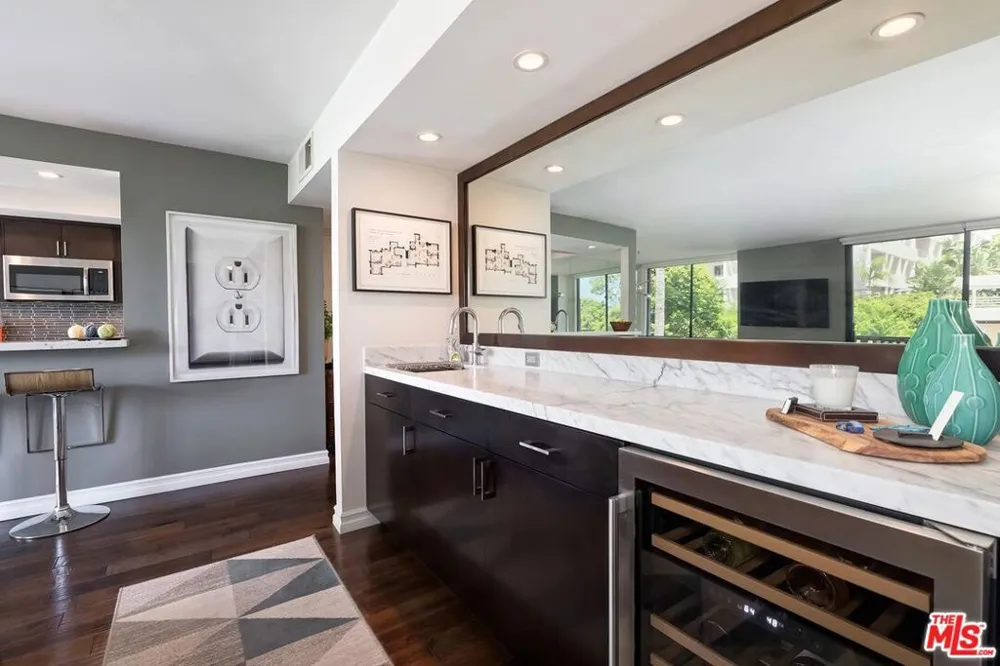 1134 Alta Loma Road #305 West Hollywood, CA 90069