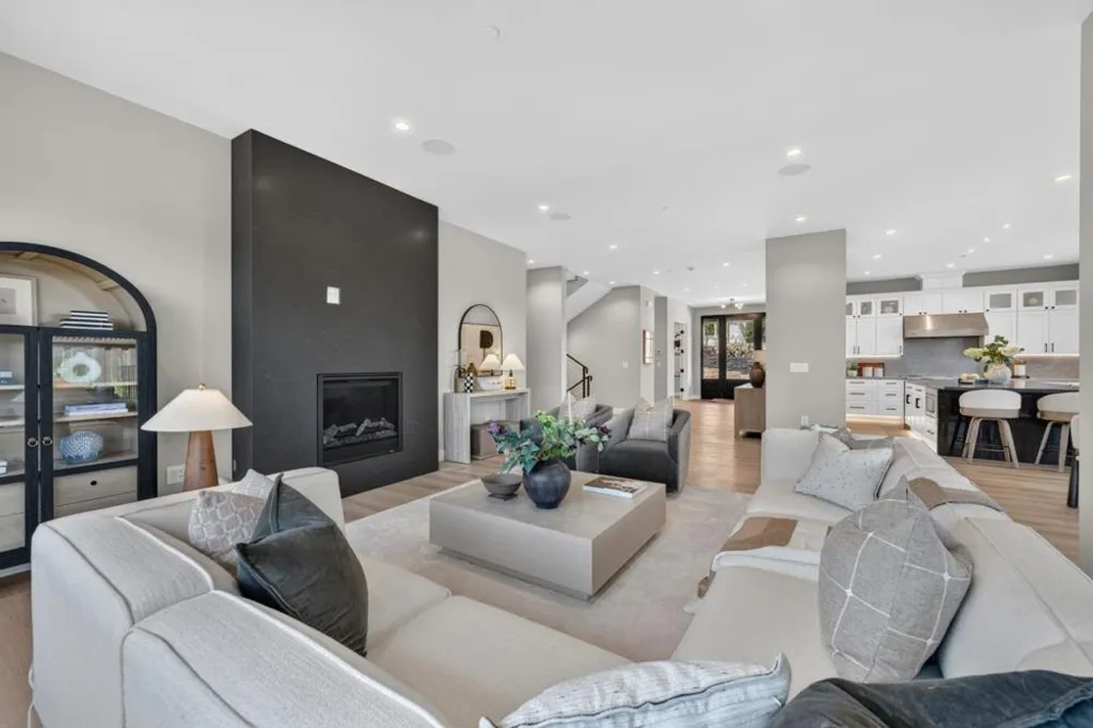 104 Sporleder Court Los Gatos, CA 95032