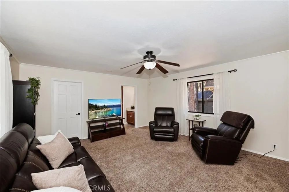 41725 Mockingbird Big Bear Lake, CA 92315