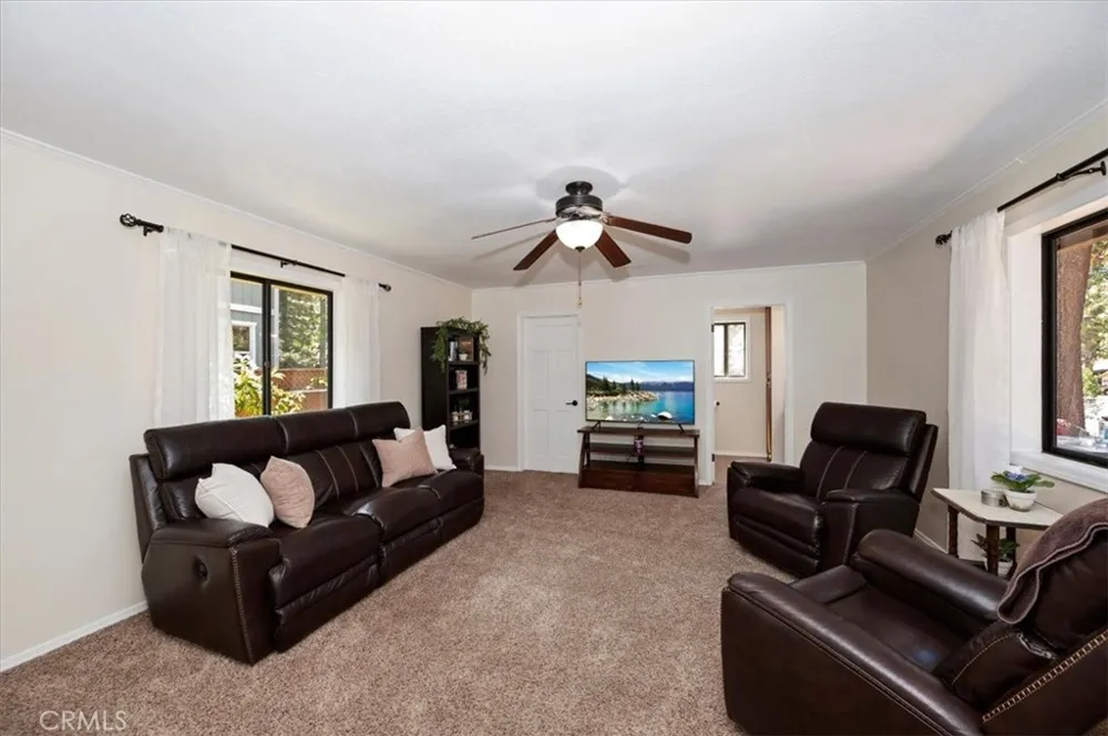 41725 Mockingbird Big Bear Lake, CA 92315