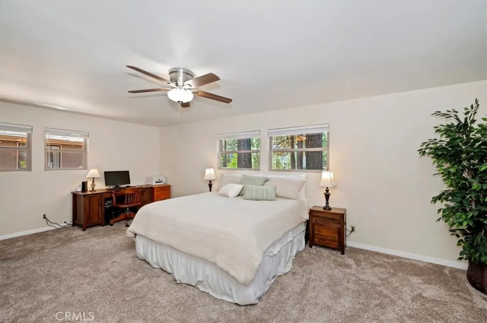 41725 Mockingbird Big Bear Lake, CA 92315