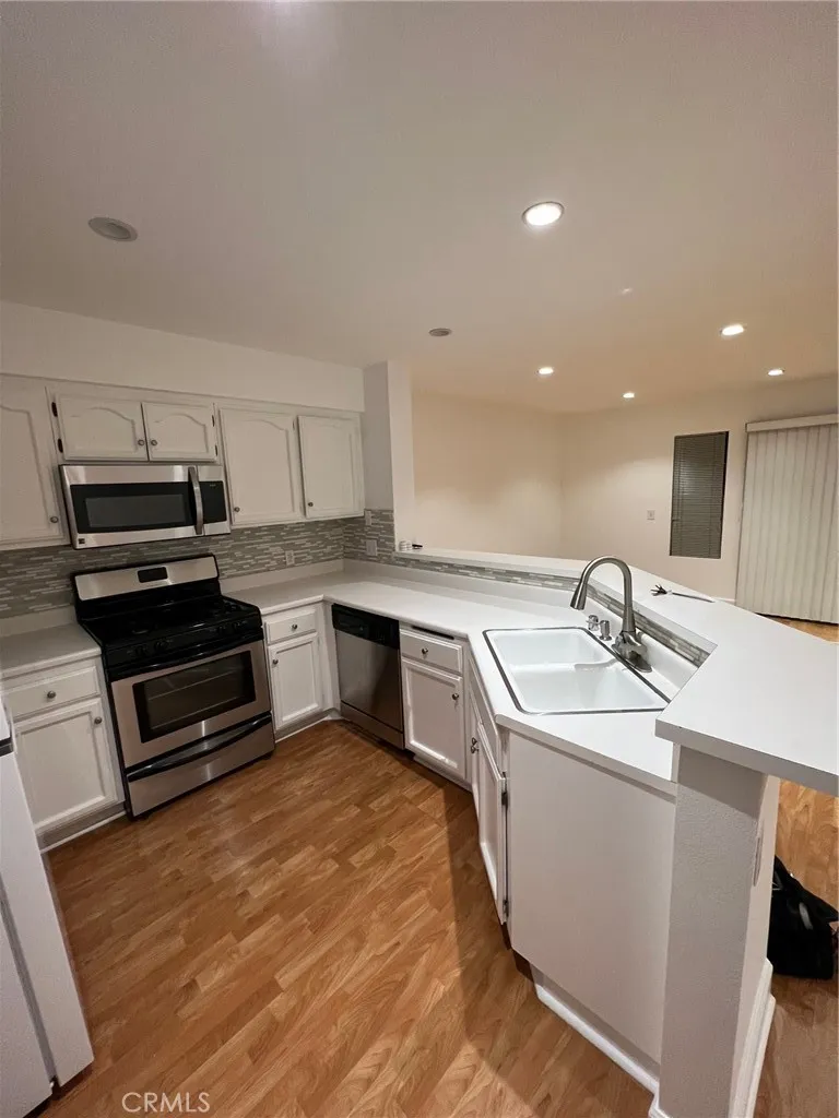 3380 Holly Grove Street Westlake Village, CA 91362