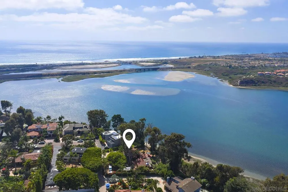 2081 Sheridan Encinitas, CA 92024