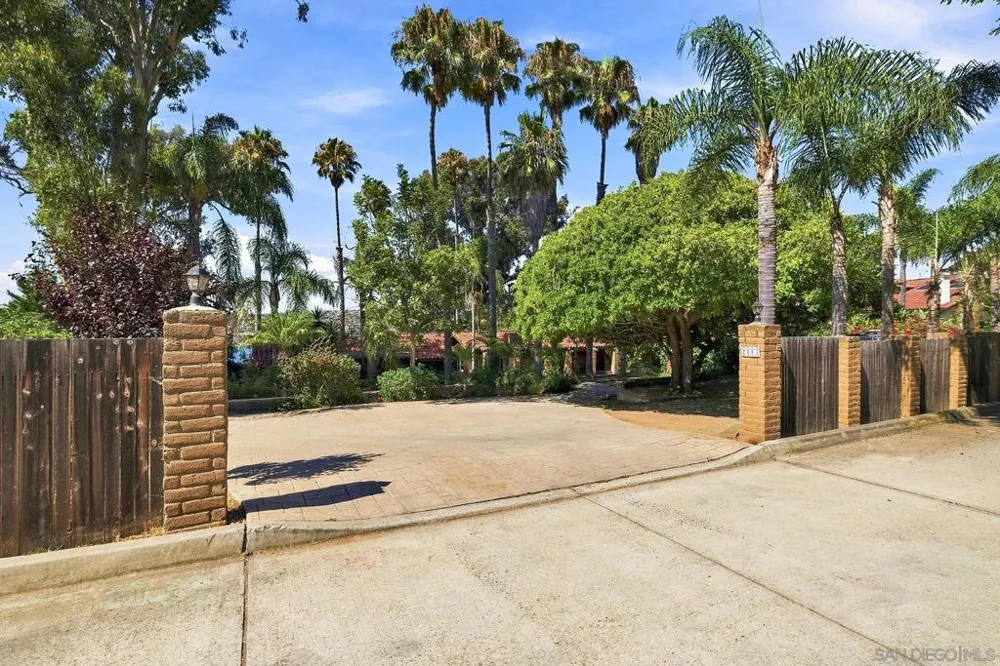 2081 Sheridan Encinitas, CA 92024