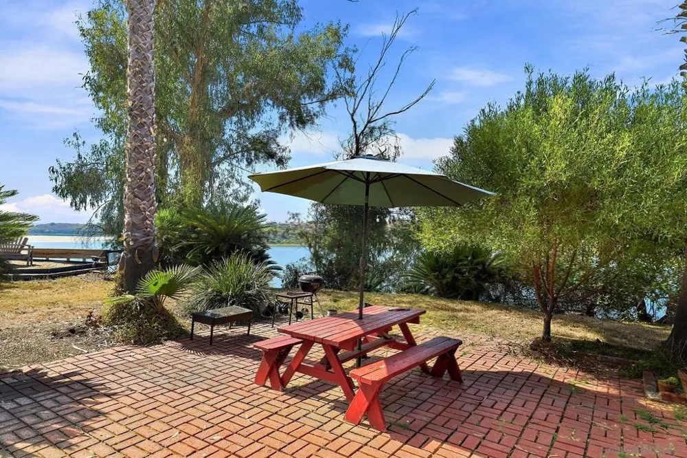 2081 Sheridan Encinitas, CA 92024