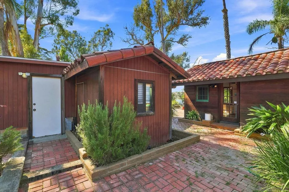 2081 Sheridan Encinitas, CA 92024