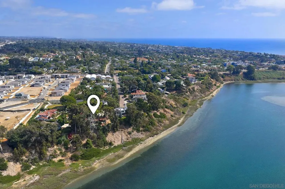2081 Sheridan Encinitas, CA 92024